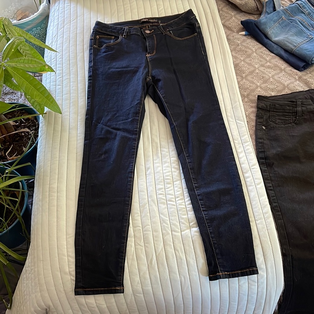 Comfy, stretchy, dark blue